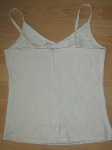 Top od peach, l