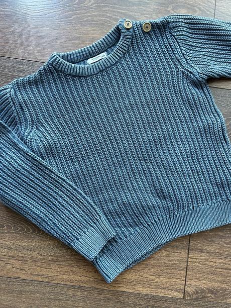 Modrý sveter, reserved,104