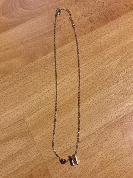 Retiazka s písmenom n a srdiečkom,