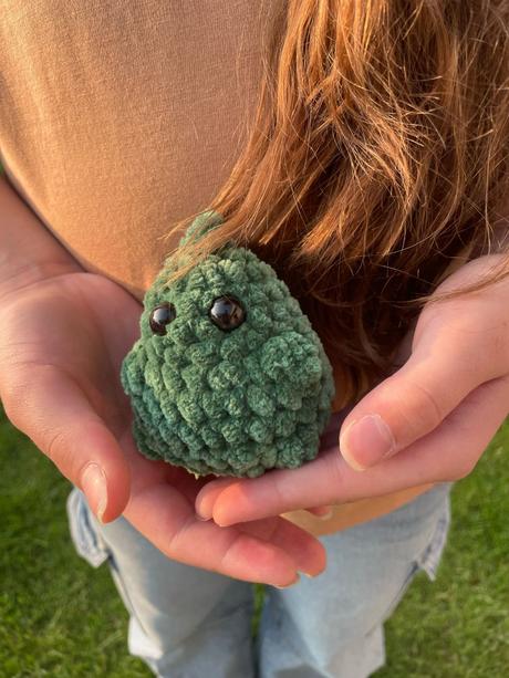 Predám ručne uháčkovaného dinosaura dinka, 