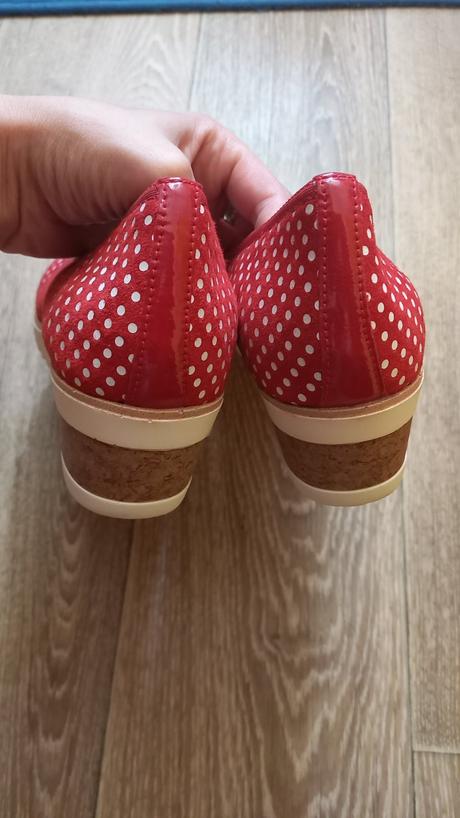 Nové červené bodkované baleríny lodičky vel 41, rieker,41