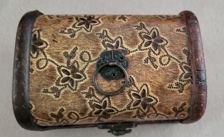 Malá šperkovnička,