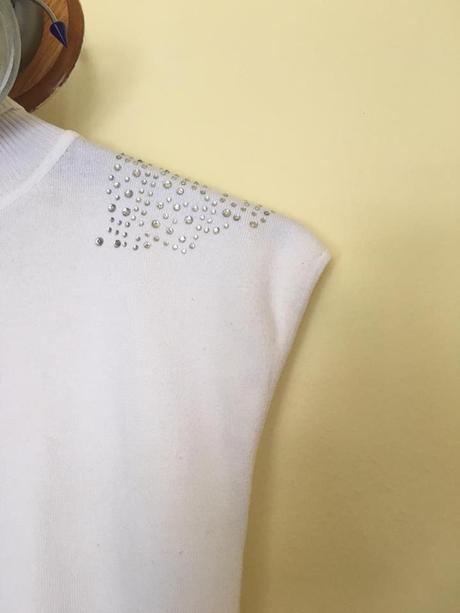 Dámsky biely rolák s opaskom č.s, s