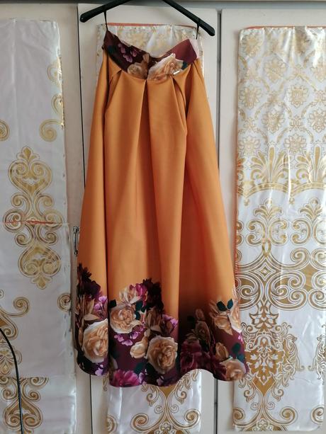 Spoločenská sukňa, m