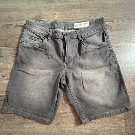 Pánske kraťasy, 48