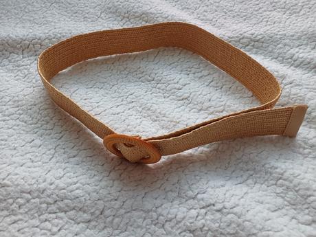 Dámsky opasok k šatám,