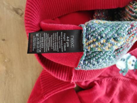 Svetrík s vianočným motívom, next,110