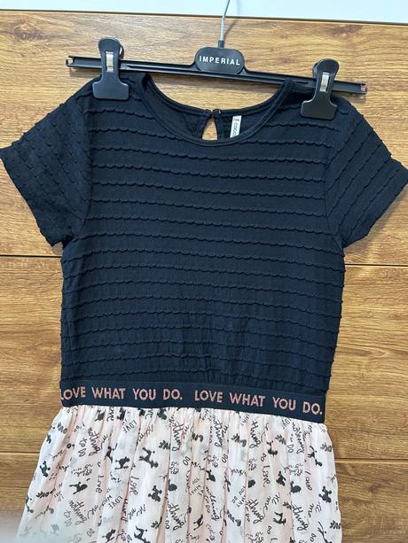 Šaty s pudlíkmi, coccodrillo,152