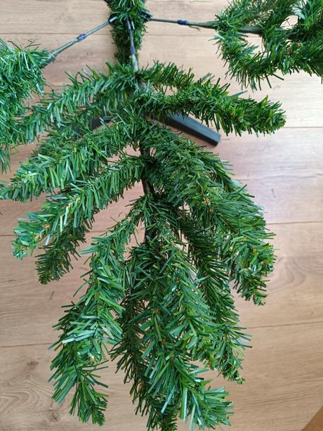 Umely vianocny stromcek kanadsky smrek 180 cm, 