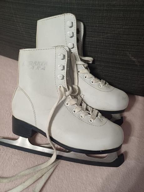 Dievčenské korčule, 33