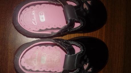 Sandalky so srdieckami, clarks,20