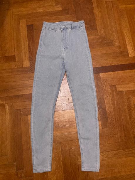 Jeginsy 36, bershka,xs