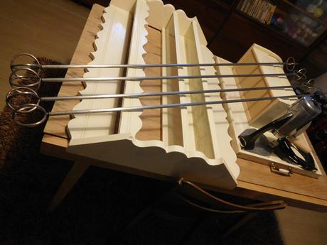 Kovové tičky na okenice na chalupu,, 