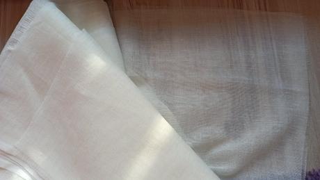 Biele a smotanové látky na ďalšiu tvorbu, výzdobu,,