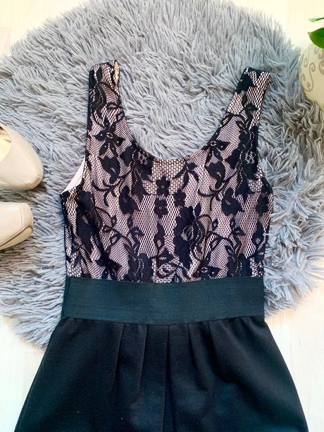 Čierne obtiahnuté šaty a čipkou a mašľou newyorker, fishbone,xs