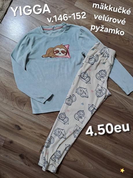 Velúrové pyžamko, 146