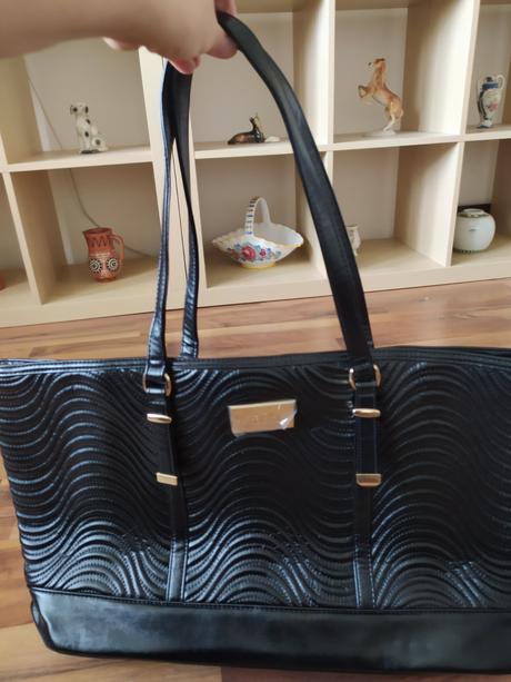 Nová kabelka, versace