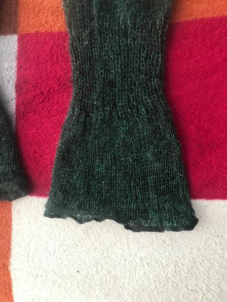 Šntucne upletove tmavozelene, dlzka cca 70 cm, 