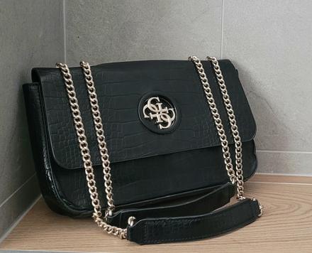 Kabelka guess, guess