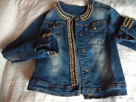 Krátka rifľová bundička so zlatým zdobením, m