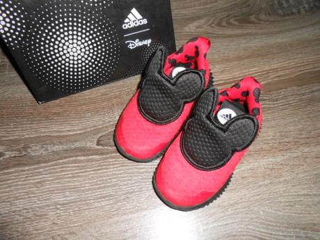 Adidas botasky s mickey mousom č. 22, adidas,22