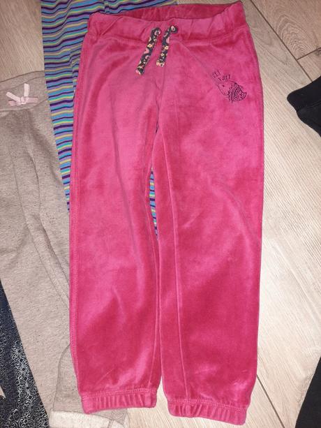 Balíček tepláčky, 8 kusov, 104–116