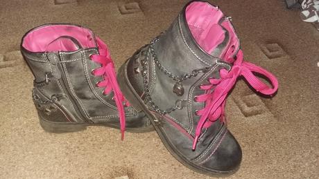 Dievčenské topánky, 32