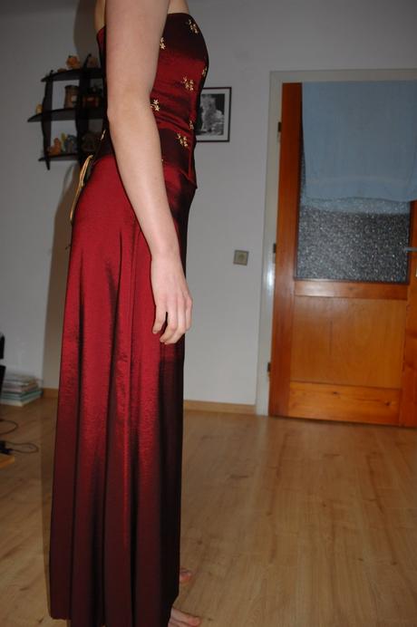 Damske korzetove šaty-dohoda mozna, 38