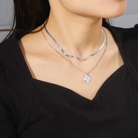 Dvojitá retiazka z chirurgickej ocele so štvorlís,