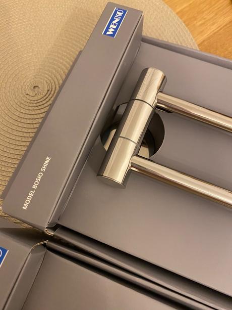 Nástenné držiaky na uteráky wenko, 