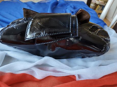 Listová kabelka - lakovaná, 