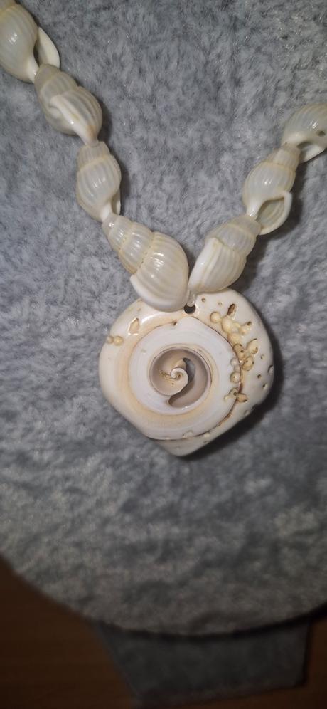 Náhrdelník z mušlí, 