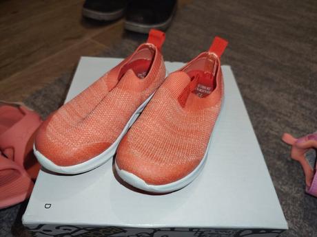 Balík topanociek veľkosť 23, adidas,22