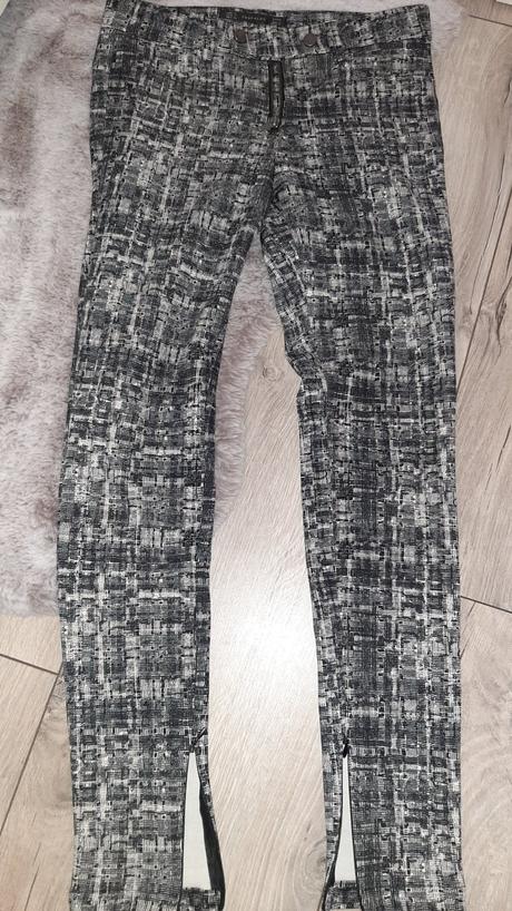 Taška plná vecí tommy hilfiger, zara, monnari, s