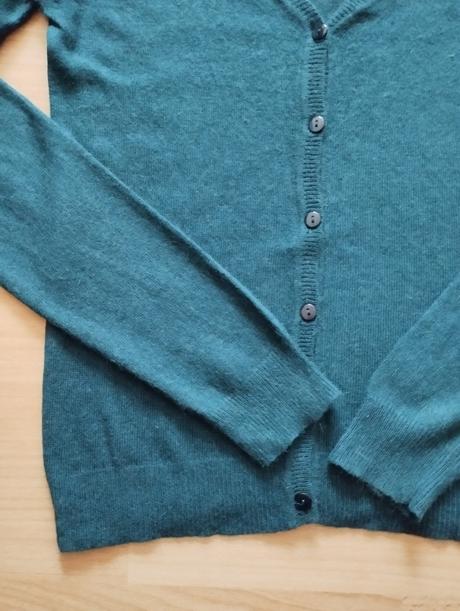Tmavozelený svetrík, amisu,l