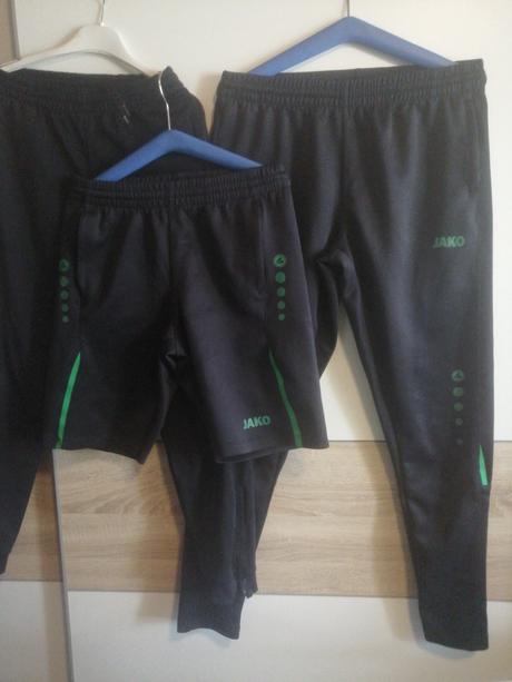 2 teplaky  tricko kratasy, 158