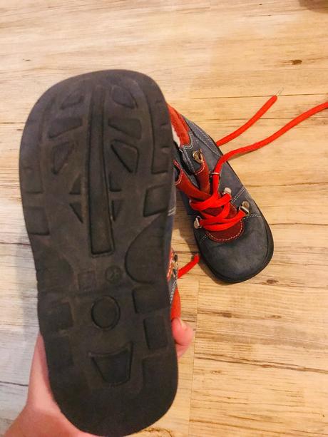 Prechodné šnurovacie topánky, 26