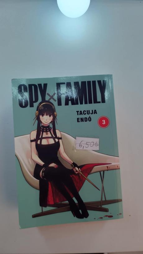 Knihy spy x family,