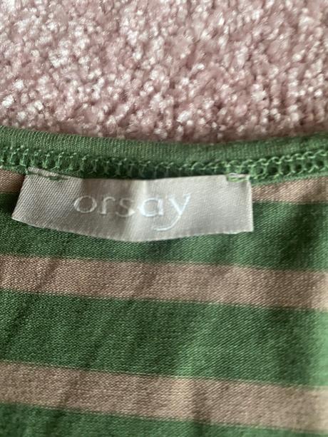 Bluzky,tricka,svetriky,upletove saty, xs