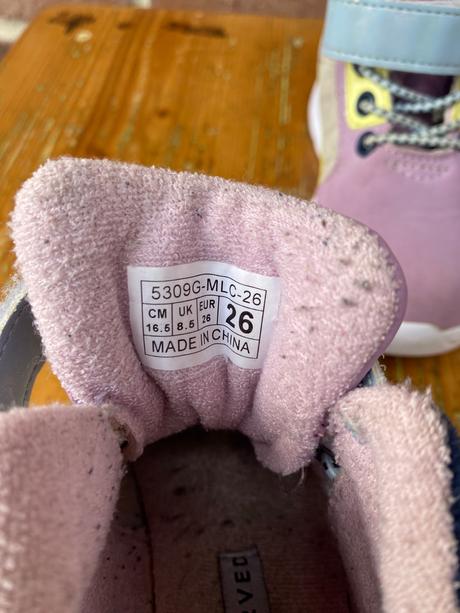 Topanky, reserved,26