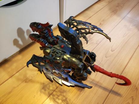 Hučiaci transformers / trojhlavý drak, 