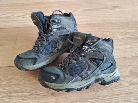 Turistické topánky, 33