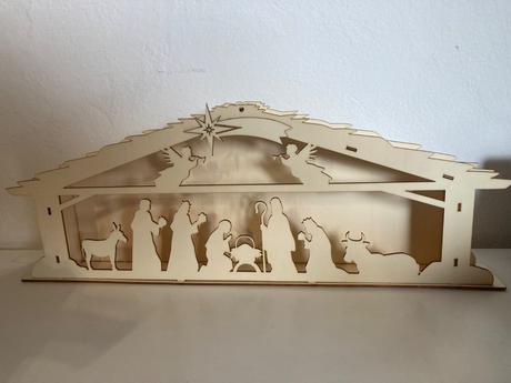 Dreveny svietiaci betlehem, 
