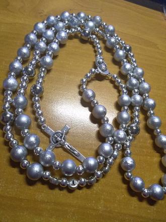 Ruženec s menom a dátumom e103, 