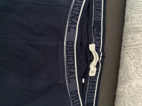 Teplé nohavice, 158