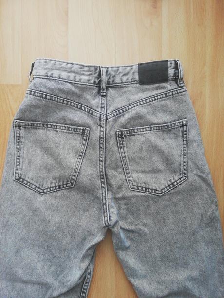 Šedé rifle zn. sinsay, sinsay,32