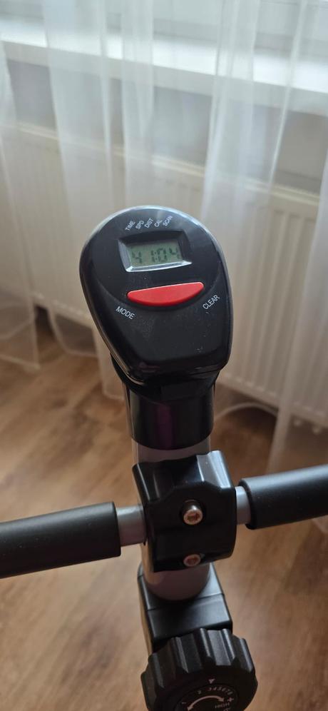 Stacionarny bicykel,