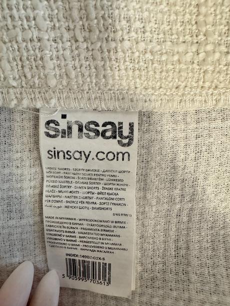 Šortky s vysokým pásom, sinsay,s