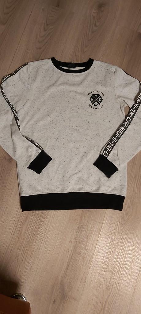 Chlapčenský pulóver, chapter young,164