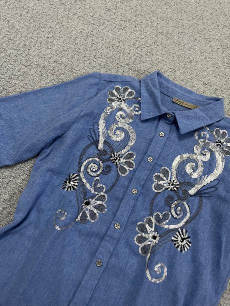 Modrá košieľka, m